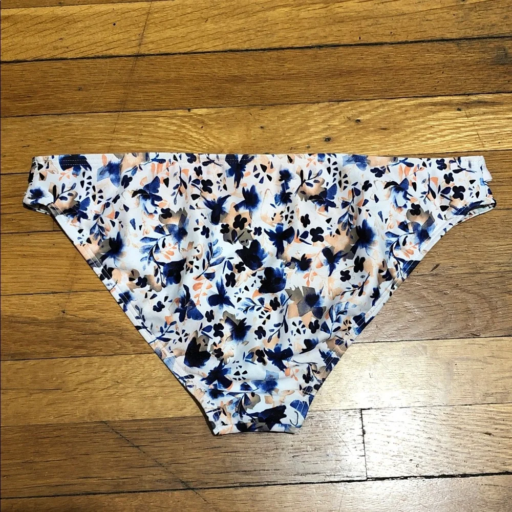 L*Space The Charlie Bikini Bottoms in Techno Garden Floral, Women’s size XL